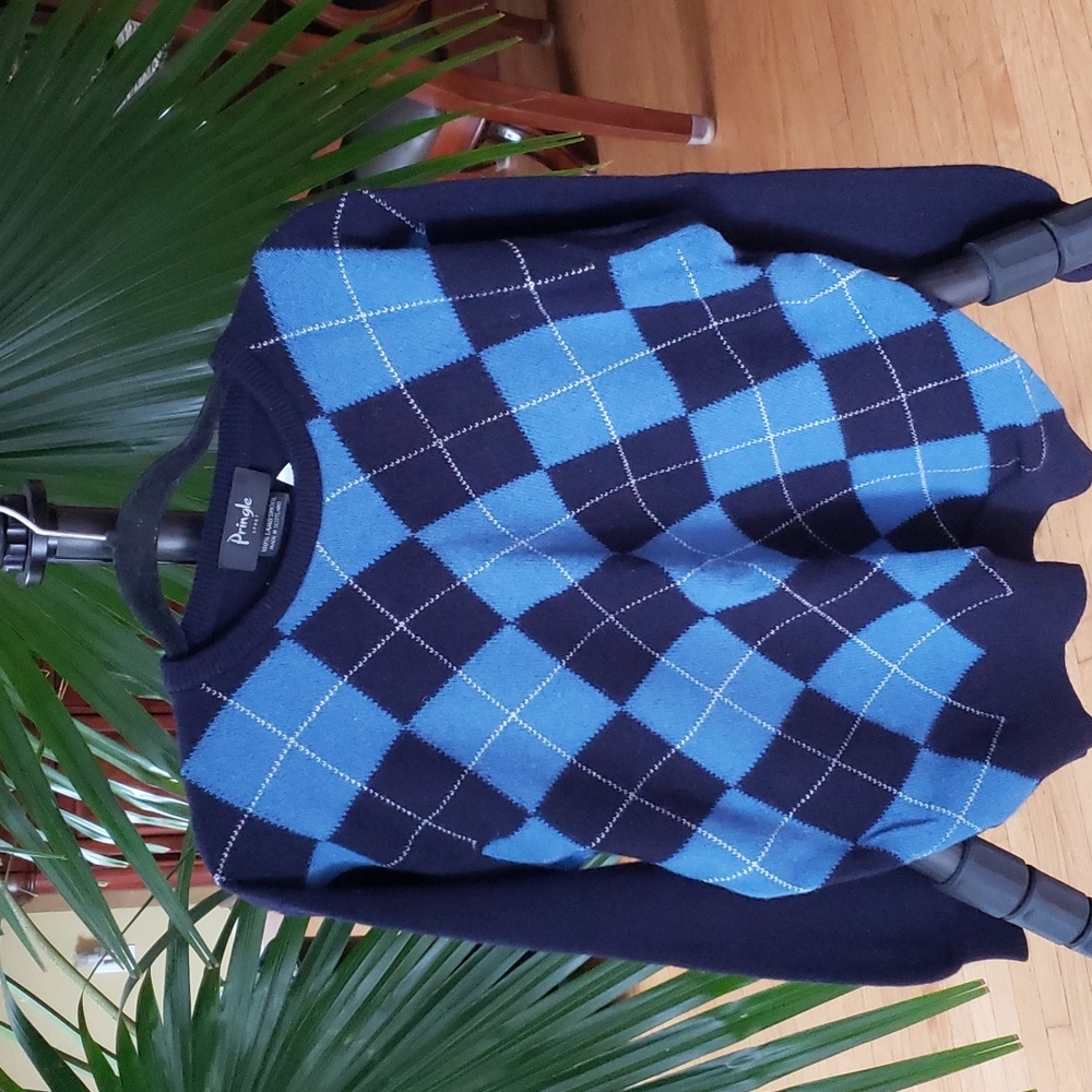 Pringle BNWOT woolen sweater